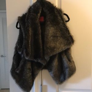 Annabelle New York fur vest